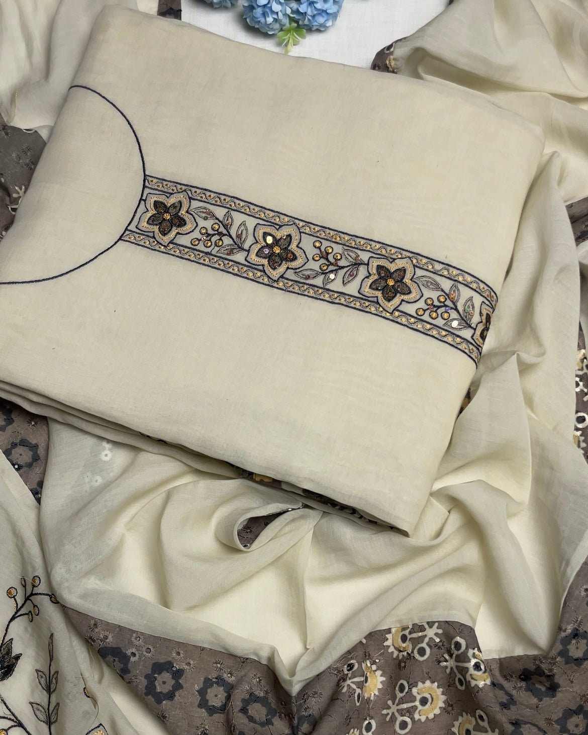 Ivory Mul Chanderi Suit Set