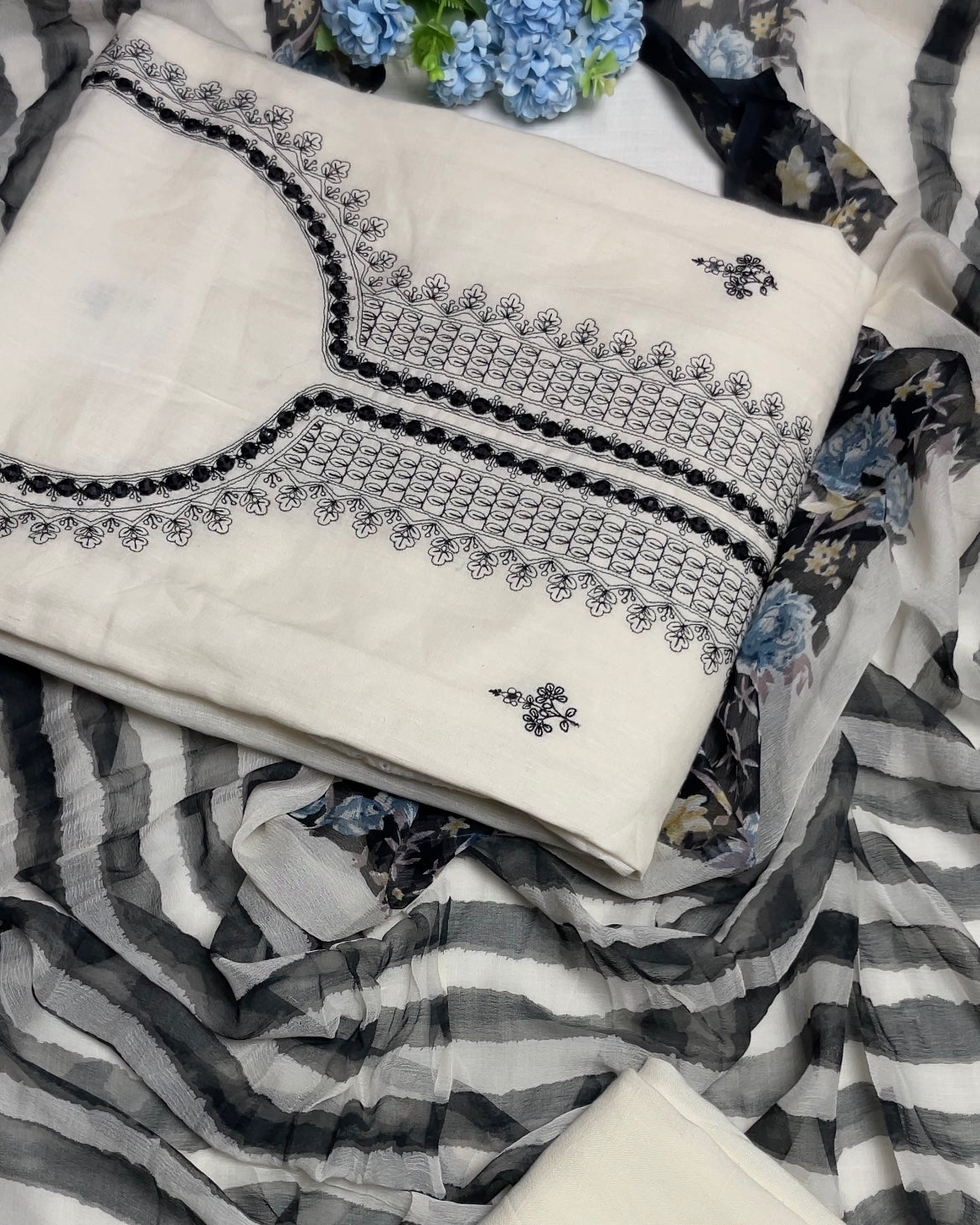 White Mul Cotton Suit Set